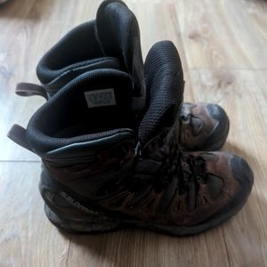 Women's Salomon Gortex Hiking Boots